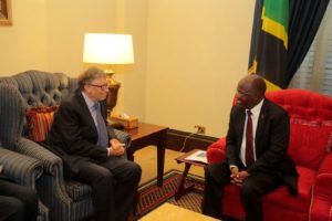 Rais Magufuli akifanya mazungumzo na tajiri namba moja duniani, Bill Gates Ikulu jijini Dar es Salaam leo